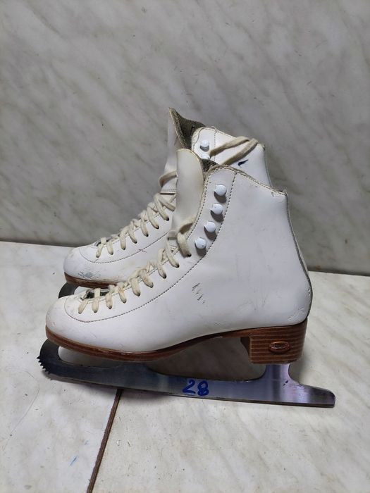 Patine gheata 28 patinaj artistic Riedell marime 35-36  ( 23 cm)