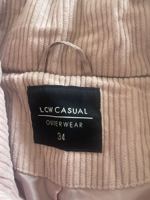 продаю куртки в отличном состоянии