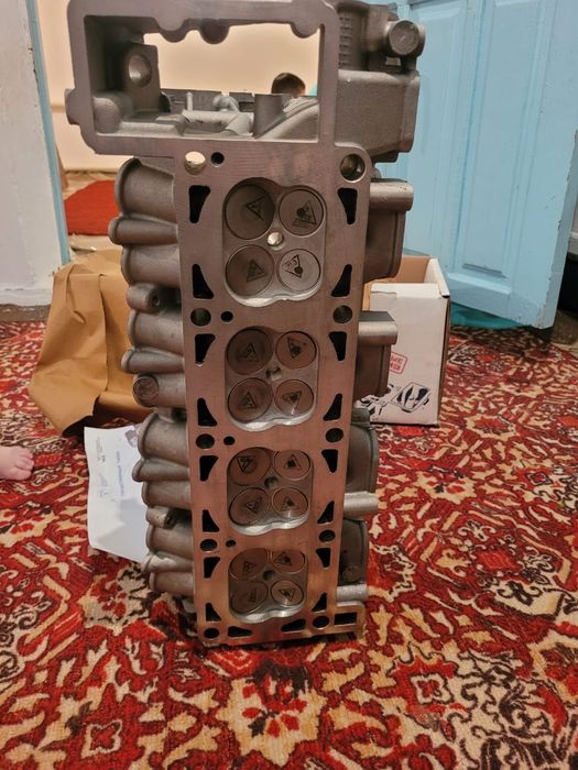 головка цилиндров..