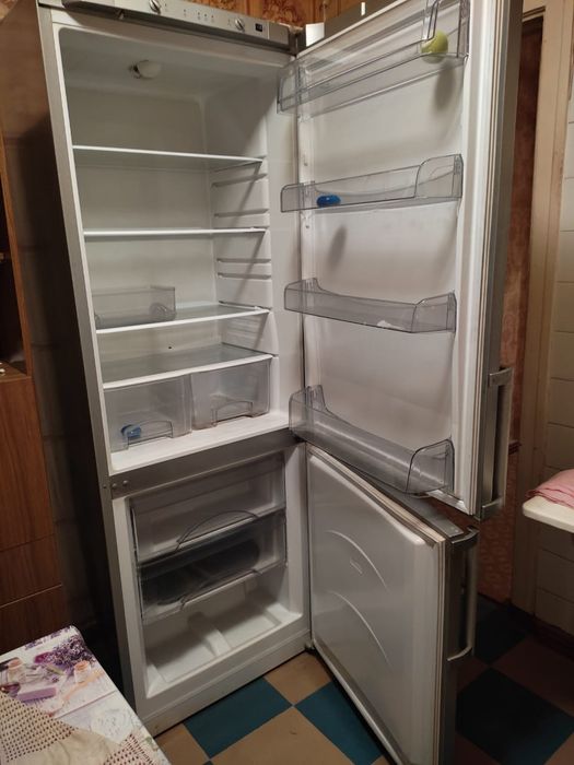 Продам холодильник