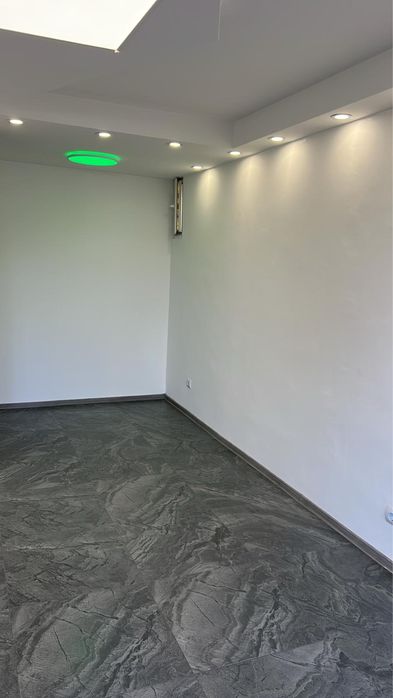 Inchiriez Spatiu Comercial 14mp