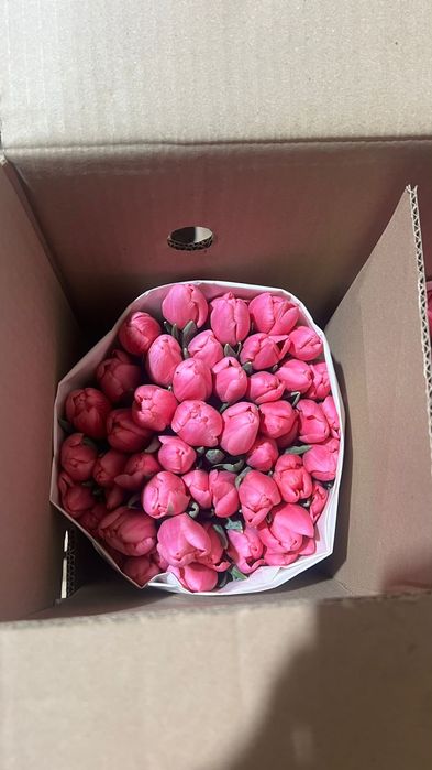 Тюльпаны розы букеты цветы букет цветов