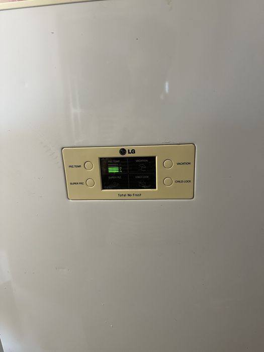 Продам холодильник LG