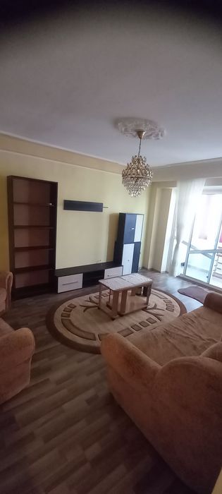 Închiriez apartament cu două camere