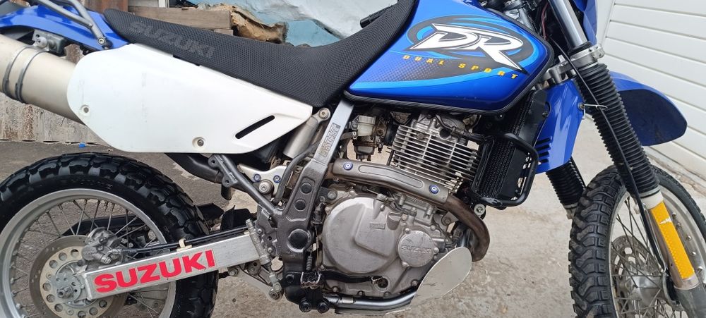 Продам мотоцикл Suzuki DR650se