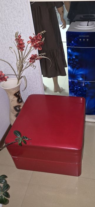 Мягкий пуфик для офиса