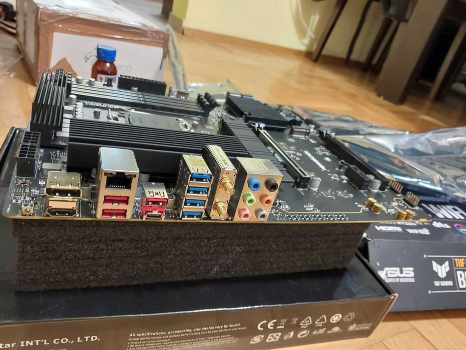 AMD Ryzen 9 7950X + MSI Pro B650-S Wi-Fi