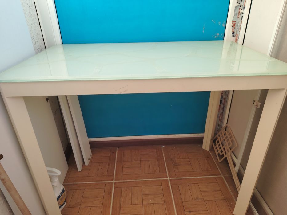 Продается кухонный стол