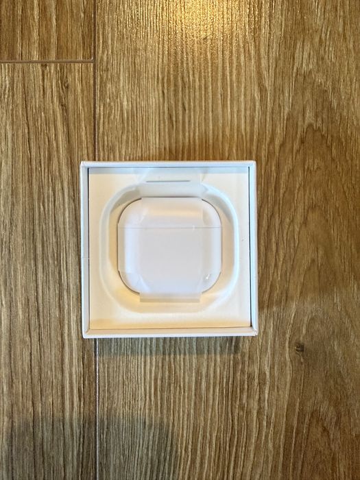 AirPods 4 Livrare cu verificare