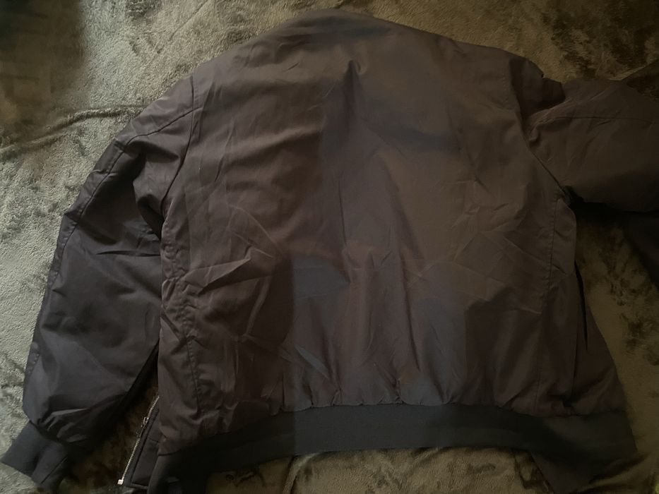 Бомбер в отличном состоянии.