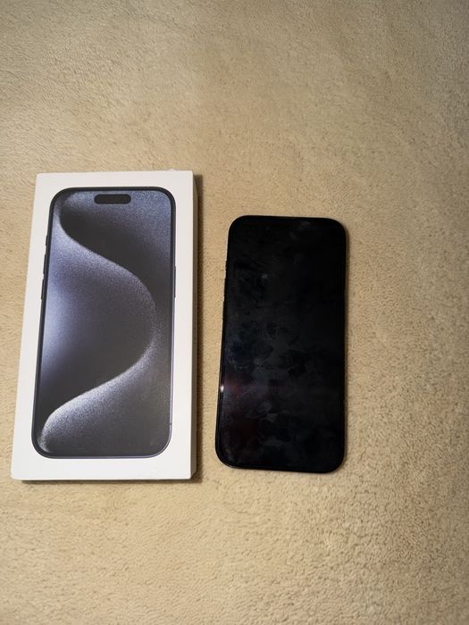 Продавам  Iphone 15 pro