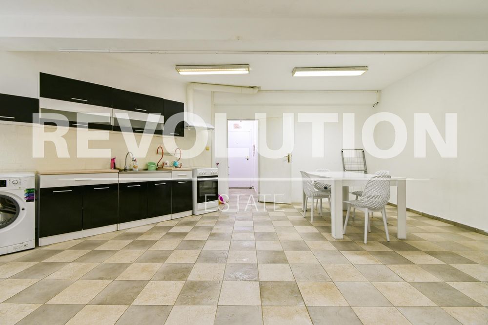 Дава се под наем Едностаен апартамент в София, Център - 50 кв.м за 409 € - Снимка #1