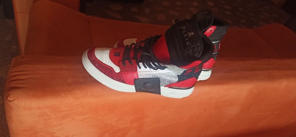 Adidași gheata,43  mai multe poze în privat