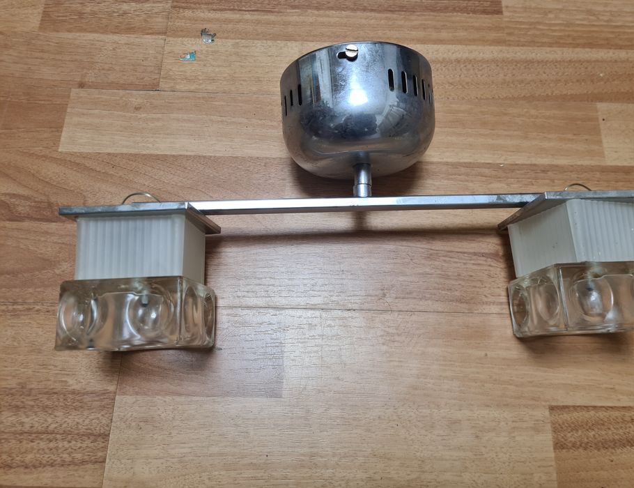 Vand lustra cu 2 mini becuri