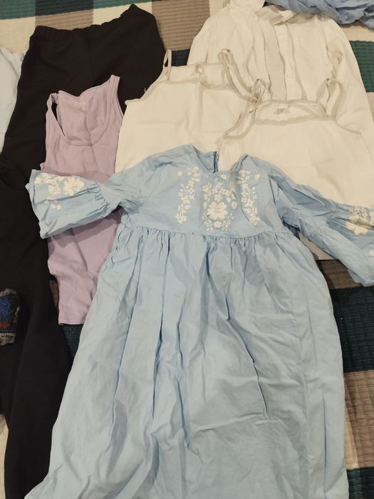 Отдам даром детские вещи