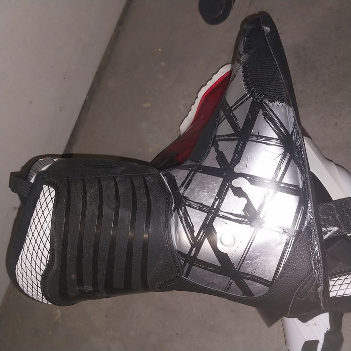 Продам ботинки горнолыжные