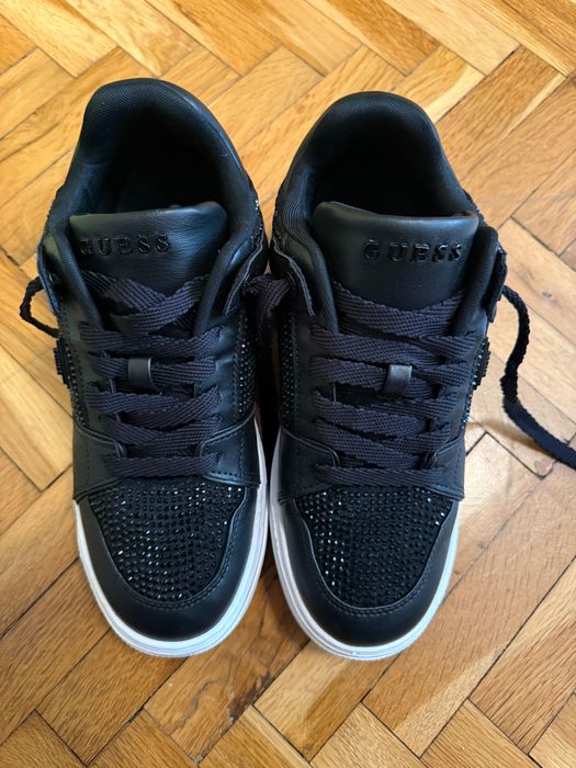 Черно сникърси Guess