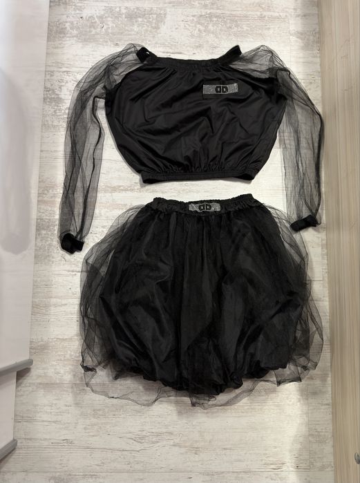 Дамски сет от пола с къс топ (блузка)