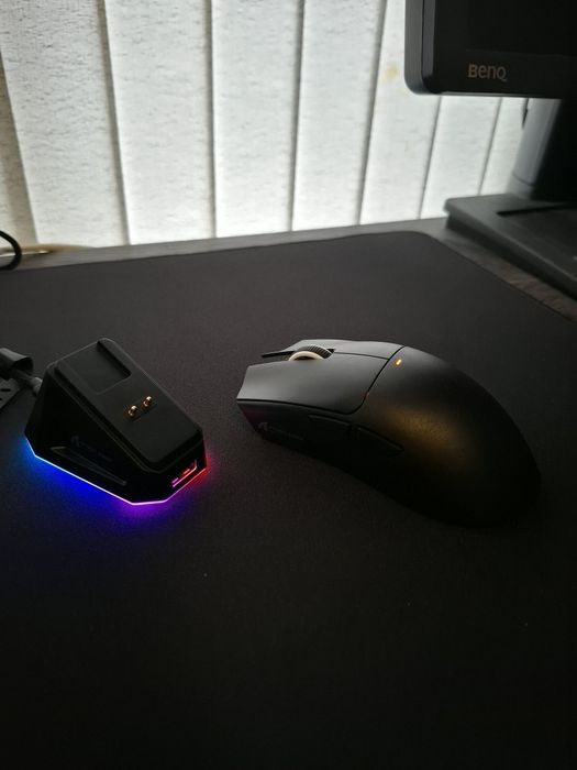 Attack Shark X11 безжична геймърска мишка с RGB докинг станция