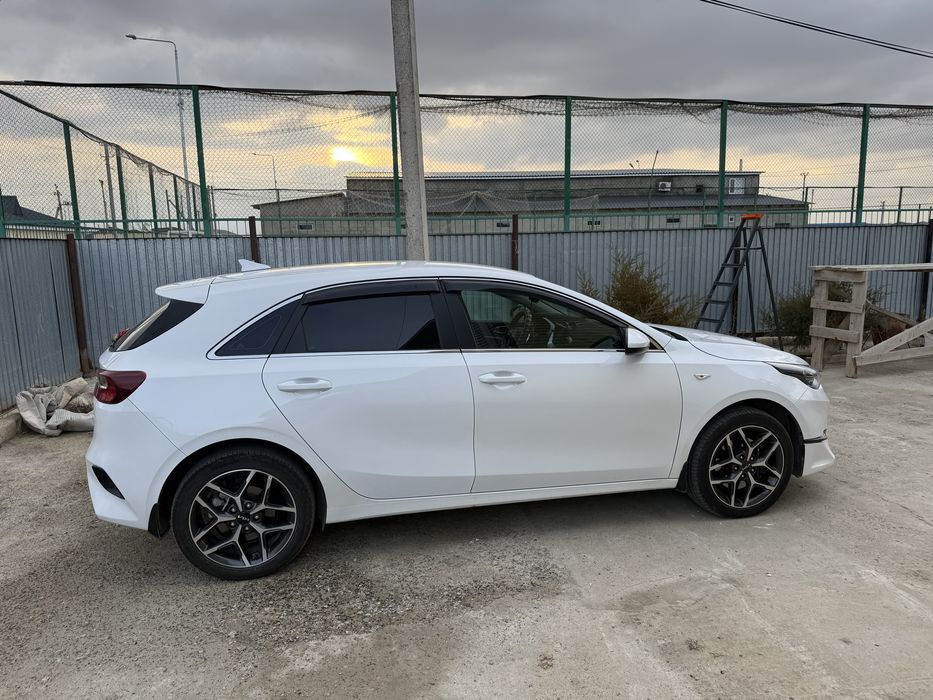 Продается машину Kia Ce’ed
