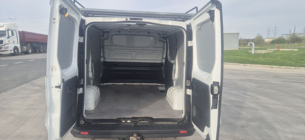 opel vivaro 2016