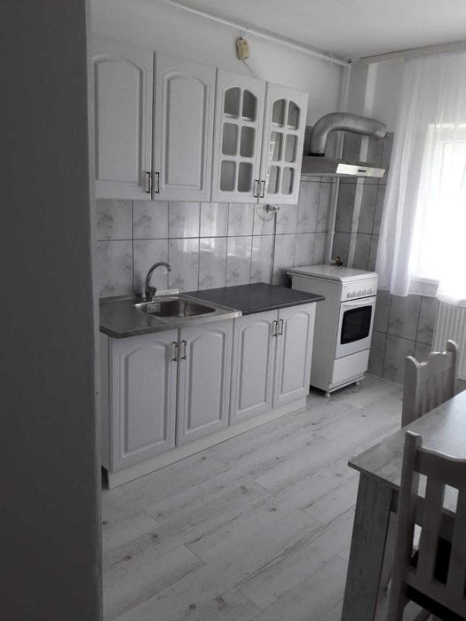 Proprietar închiriez apartament 3 camere, mobilat și renovat – metrou Orizont