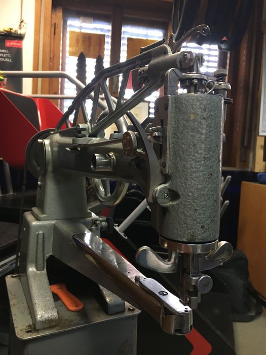 Masina de cusut Minerva fara mosor respectiv suveică - graifer