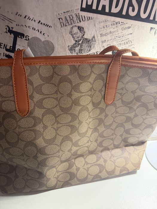 Vând Geanta damă Coach