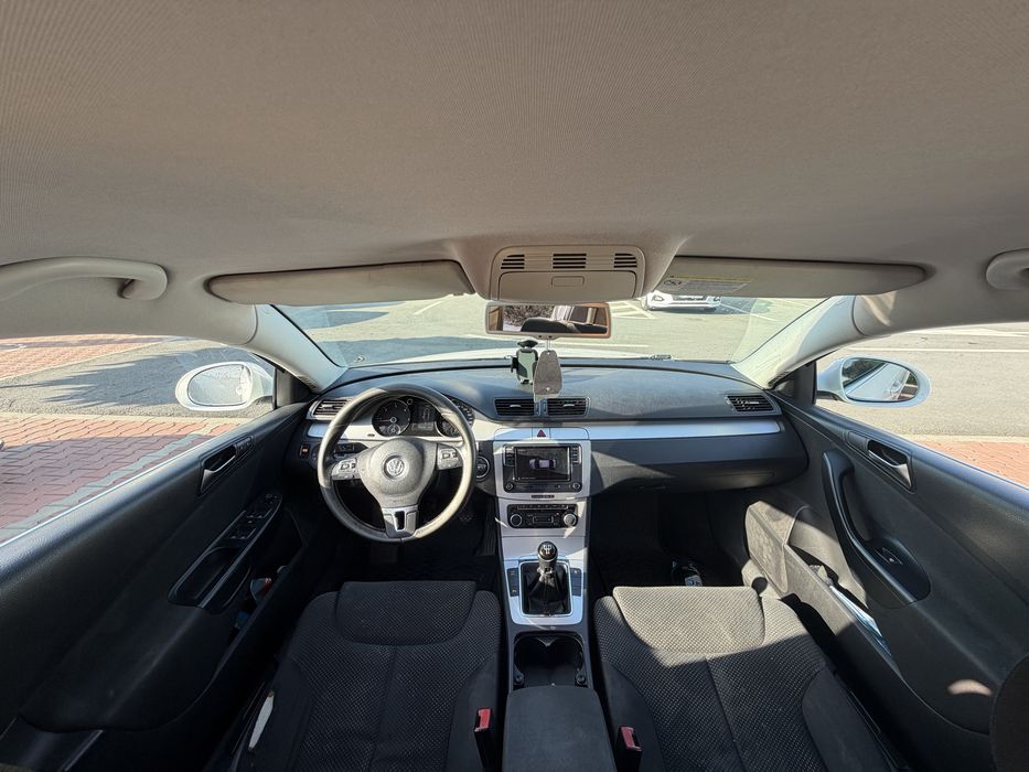 VOLKSWAGEN Passat 2010 — imagine 3