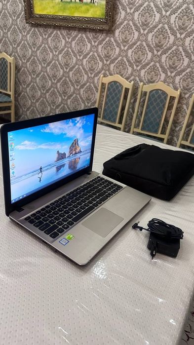 Ноутбук ASUS X541UV