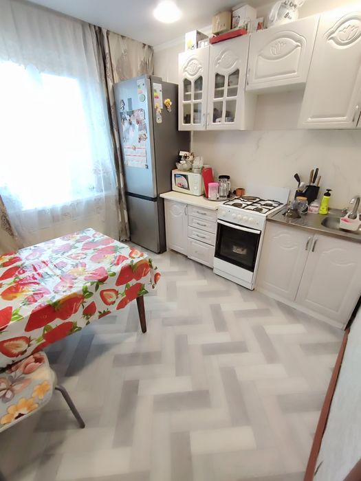 Продается 2-комн (9-43, 1 эт)