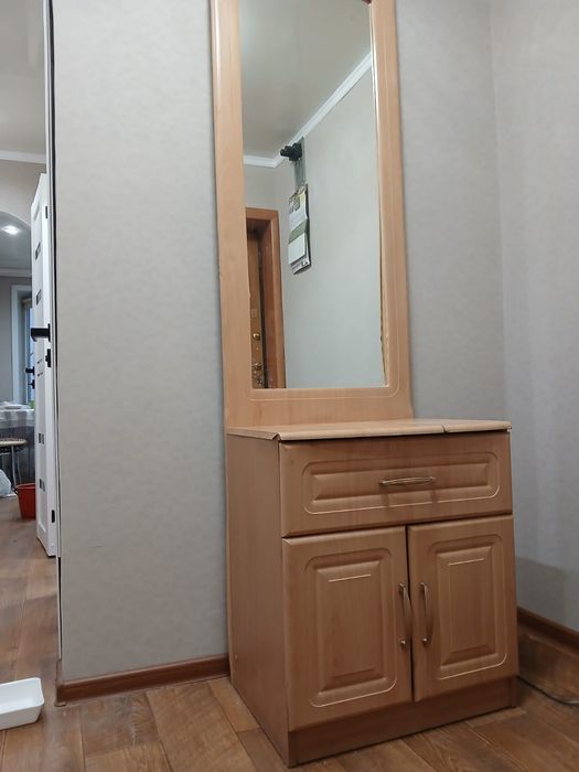 Зеркало для прихожей