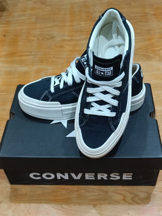 Продам оригинальные Кеды Converse