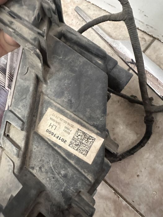 Продам противотуманную фару в сборе