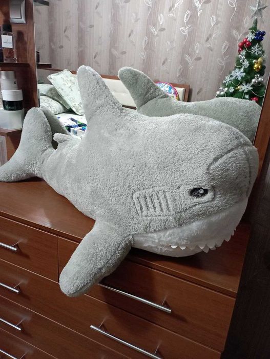 Детская плюшевая игрушка акула