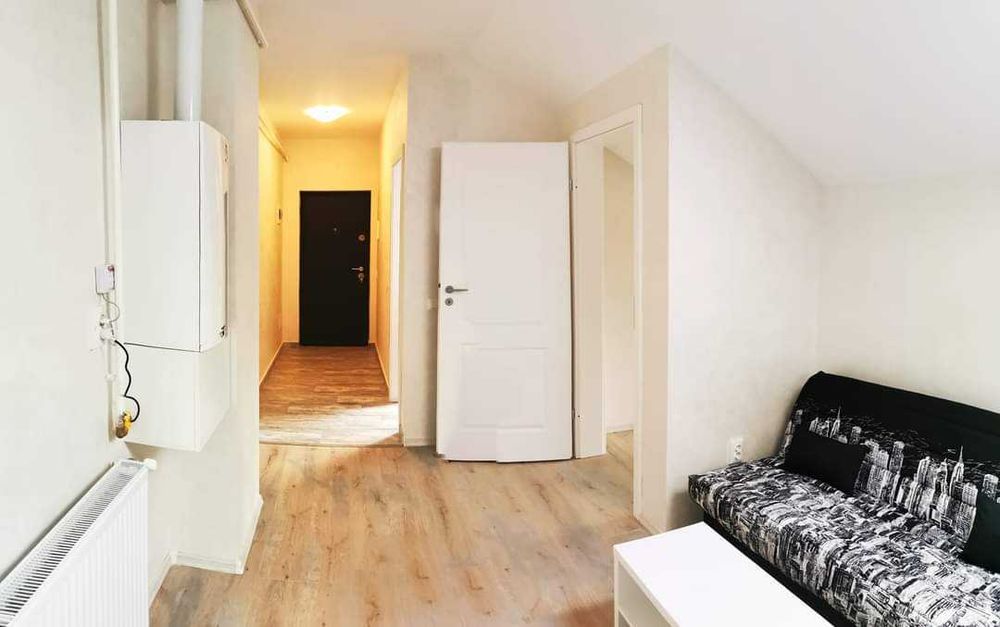 Închiriez apartament 2 camere (mansarda)