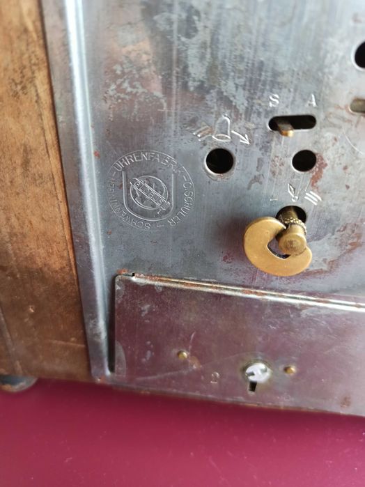 Стар Швейцарски часовник Касичка! Работи!!