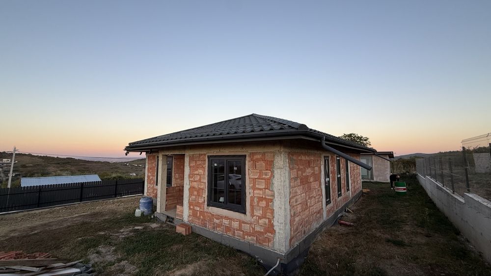 CASĂ DE VÂNZARE  4 camere– 92,8 MP + BECI-  in curs de finisare -