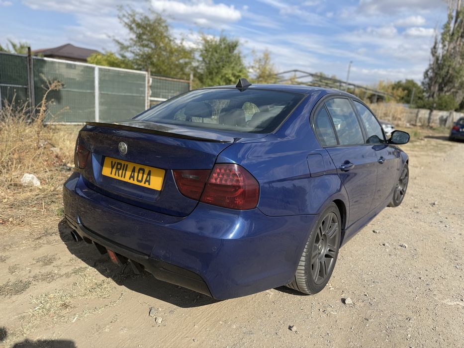 Bara spate m pachet bmw e90 praguri m pachet bmw e90 lci