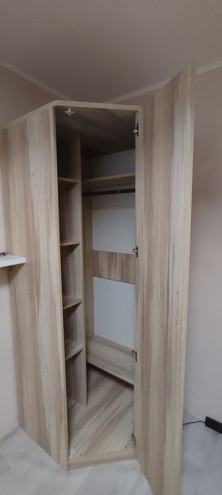 Шкаф угловой бежевый