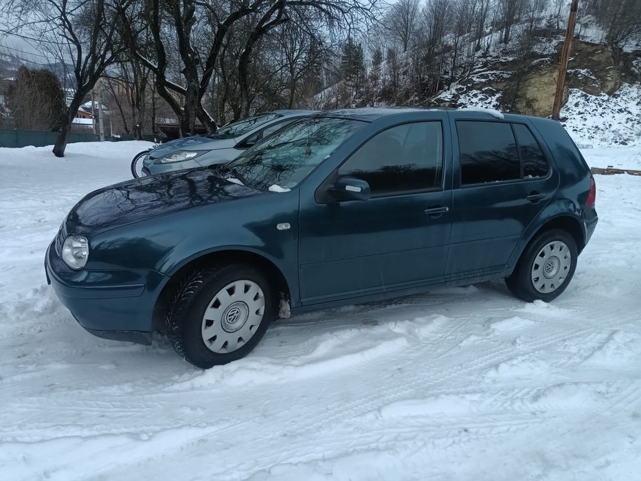 Vând    Golf    4