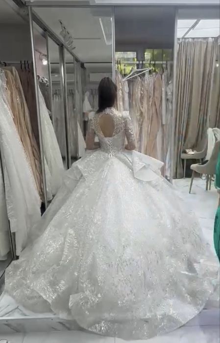 Продается пышное свадебное платье