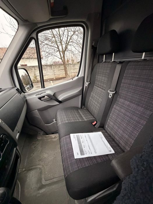 Mercedes-Benz  Sprinter