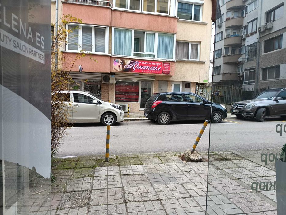 Под наем 30кв.м помещение в центъра на Варна