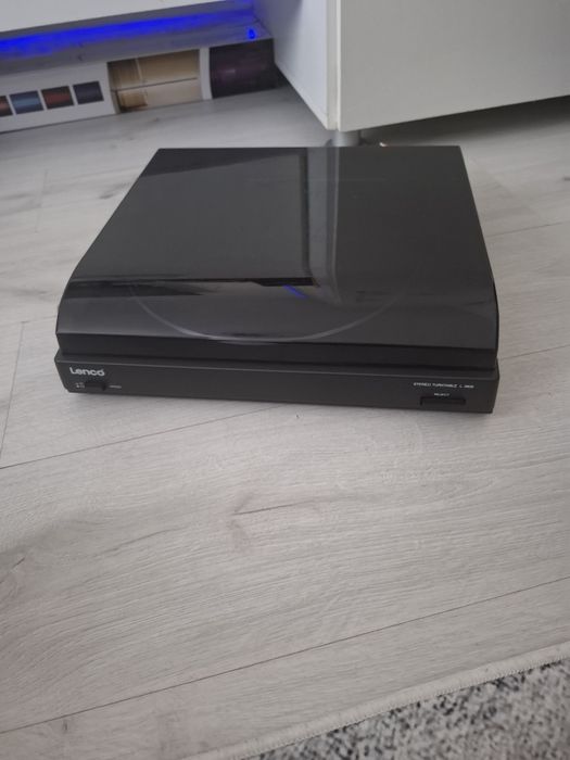 Pik-up deck Lenco Stereo Turntable L3806