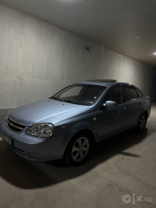 Lasetti 1.8 aftamat srochna sotiladi