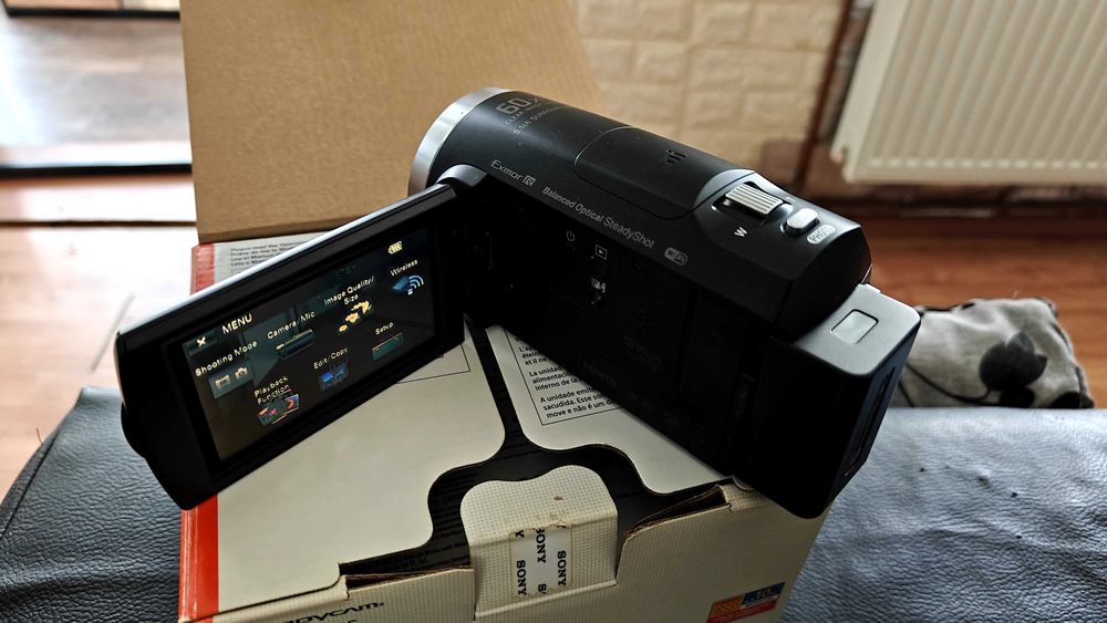 Sony Handycam HDR-CX625 - cutie completa - preț 700 Ron negociabil