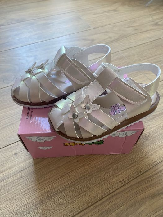 Детски сандали за момиче