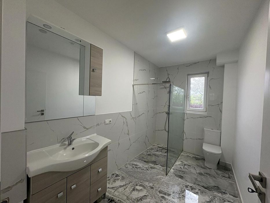 Casă nouă P+1, 220 mp utili, 405 mp teren ideală pt familie/investiție