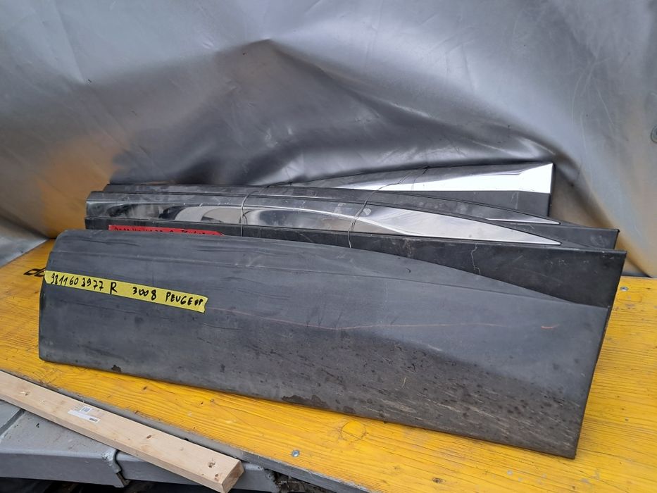 Лайсна калник врата пежо 3008 Peugeot 3008